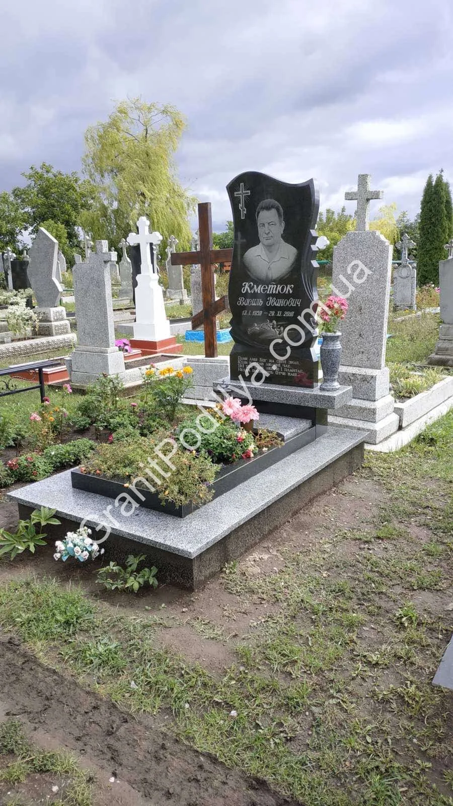 Подвійний пам'ятник з граніту - Кам'янець-Подільський | GranitPodillya